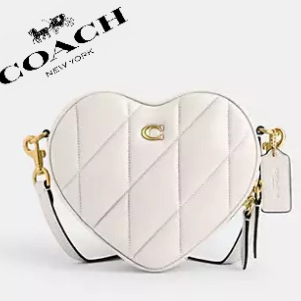 ❤️ Coach Heart Crossbody Bag With Quilting Chalk